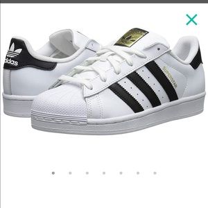 Women’s Adidas Superstar W sneakers size 7.5 NWT